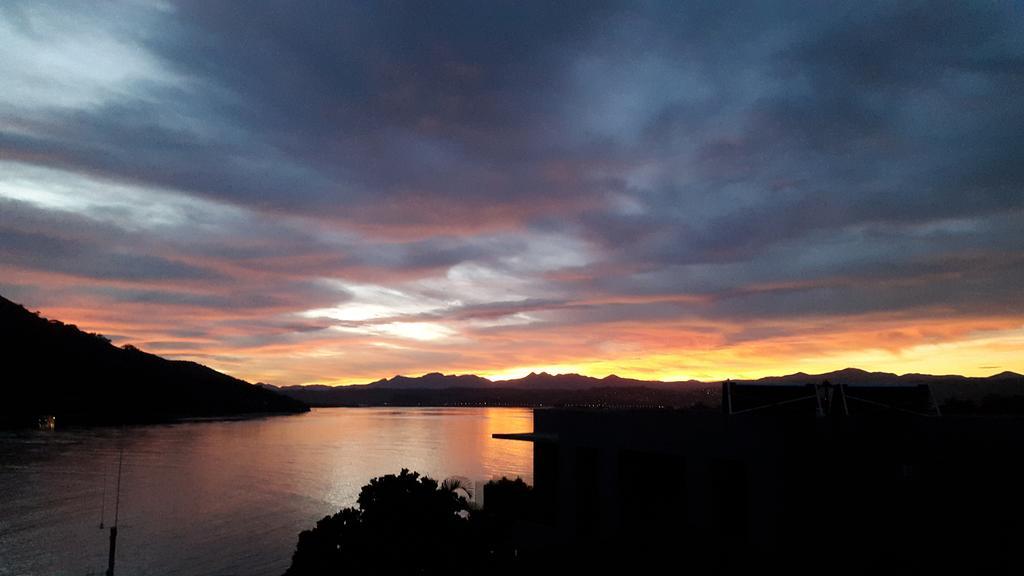 Augusta Bay Guest House Knysna Esterno foto