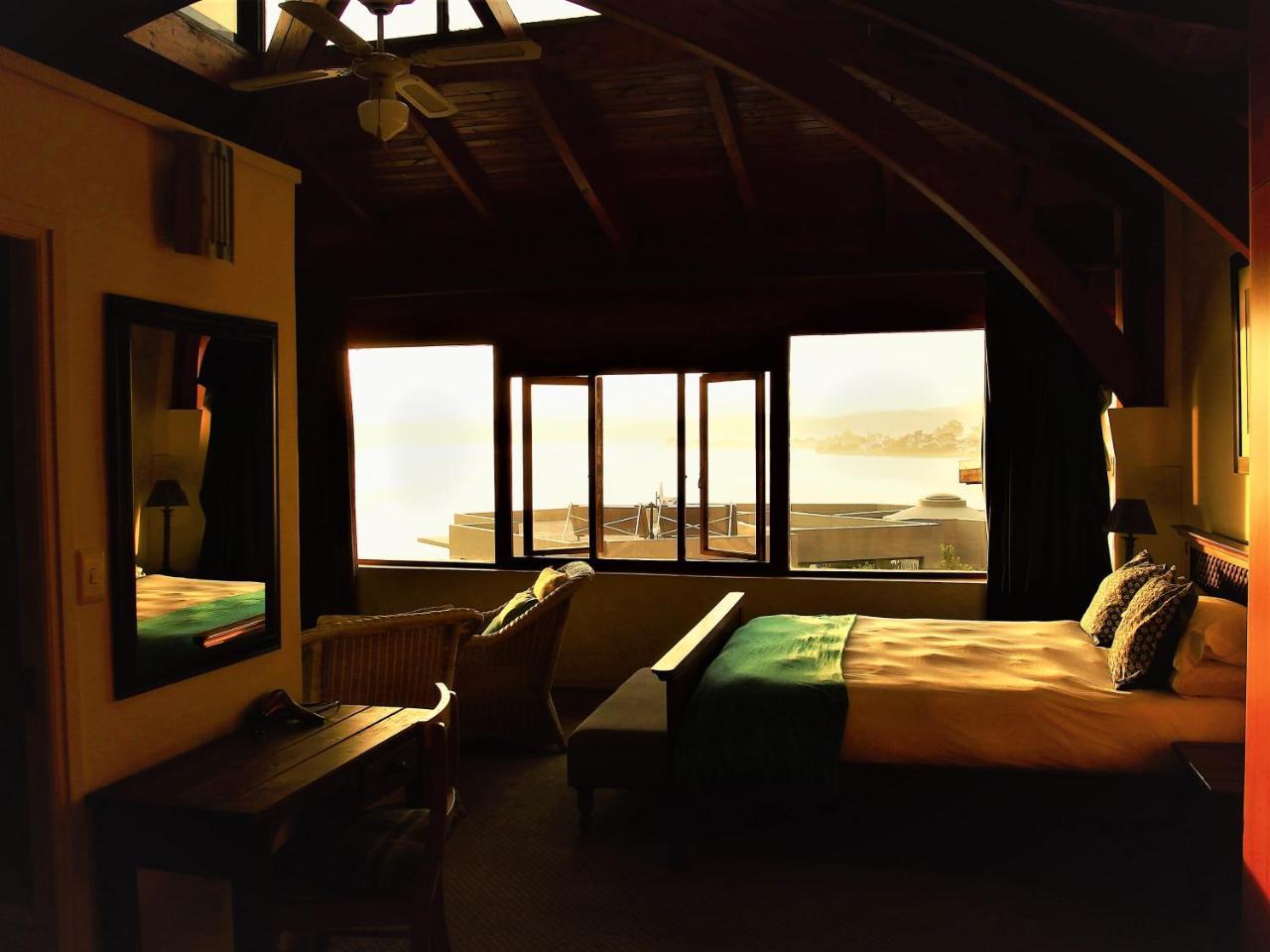 Augusta Bay Guest House Knysna Esterno foto